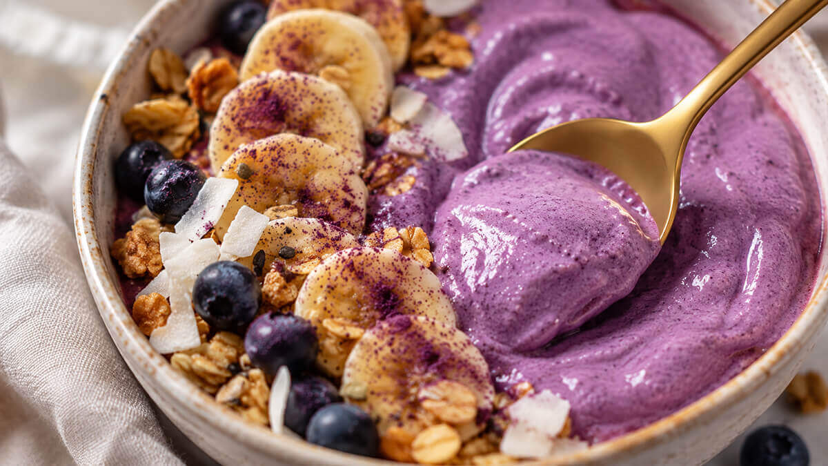 Ube Smoothie bowl